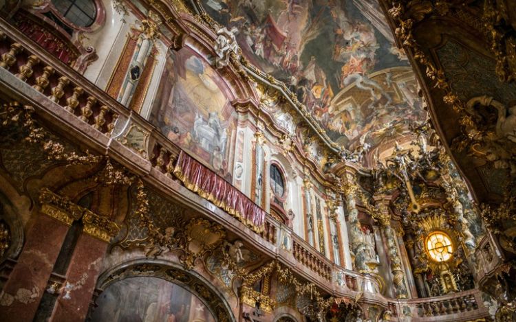 10 Of the Most Famous Buildings in Munich to Visit