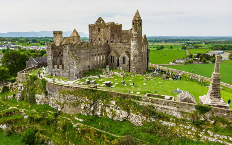 Ireland Attractions - Top Places to Visit in Ireland in 2023