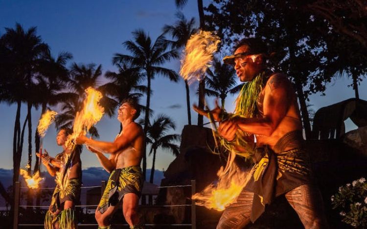 13 Best Luaus in Maui by Location (2023) - Travel Pixy