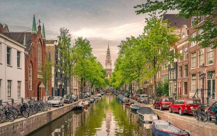 8 BREATHTAKING Amsterdam Churches, Netherlands - Travel Pixy