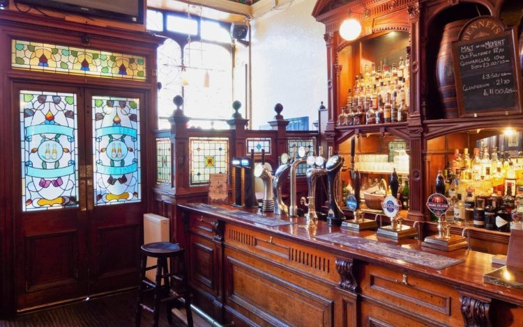 Top 19 Best Pubs in Edinburgh, Scotland (Authentic Pubs) Travel Pixy