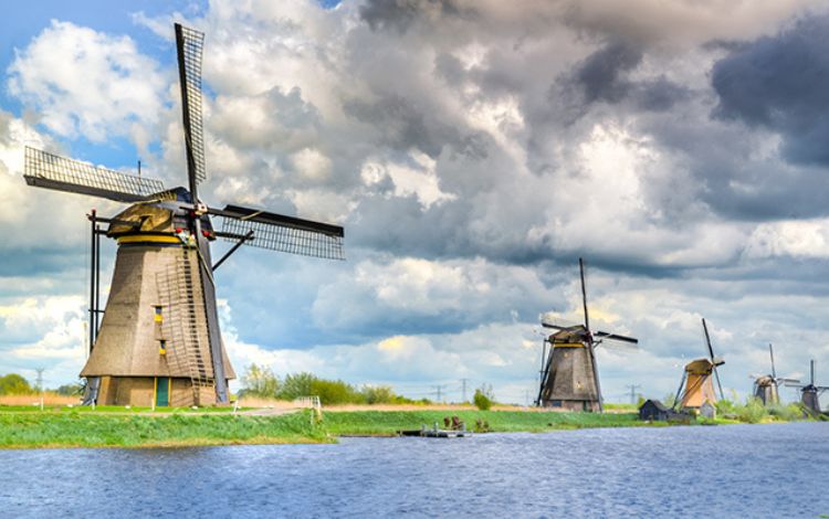 6 Amazing Facts about The Windmills at Kinderdijk